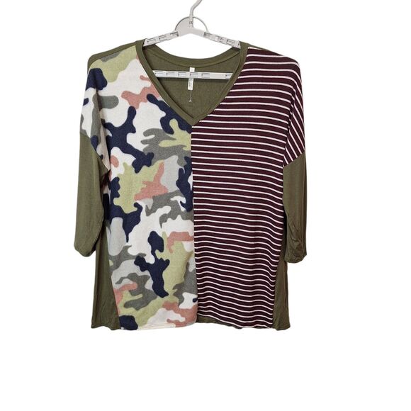 Celeste Womens 3XL Pullover Top Mixed Media Stripe Camo Print V Neck 3/4 Sleeves - Picture 1 of 8